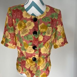 Flower mixed print blouse.